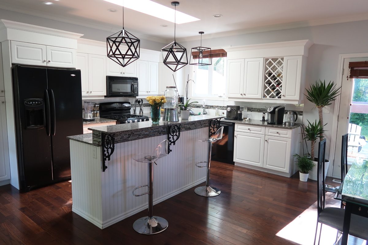 The Oak Street kitchen before the renovation